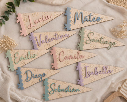 Banderín Decorativo Floral con Nombre Personalizado