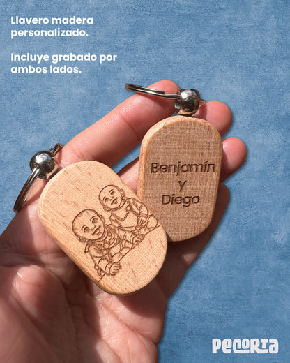 Llavero personalizado ovalado de madera